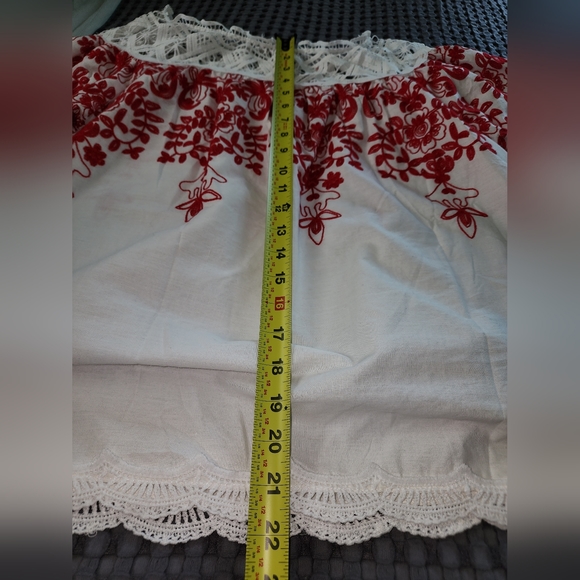 NWOT ASOS Off Shoulder Embroidered Top - Picture 7 of 8